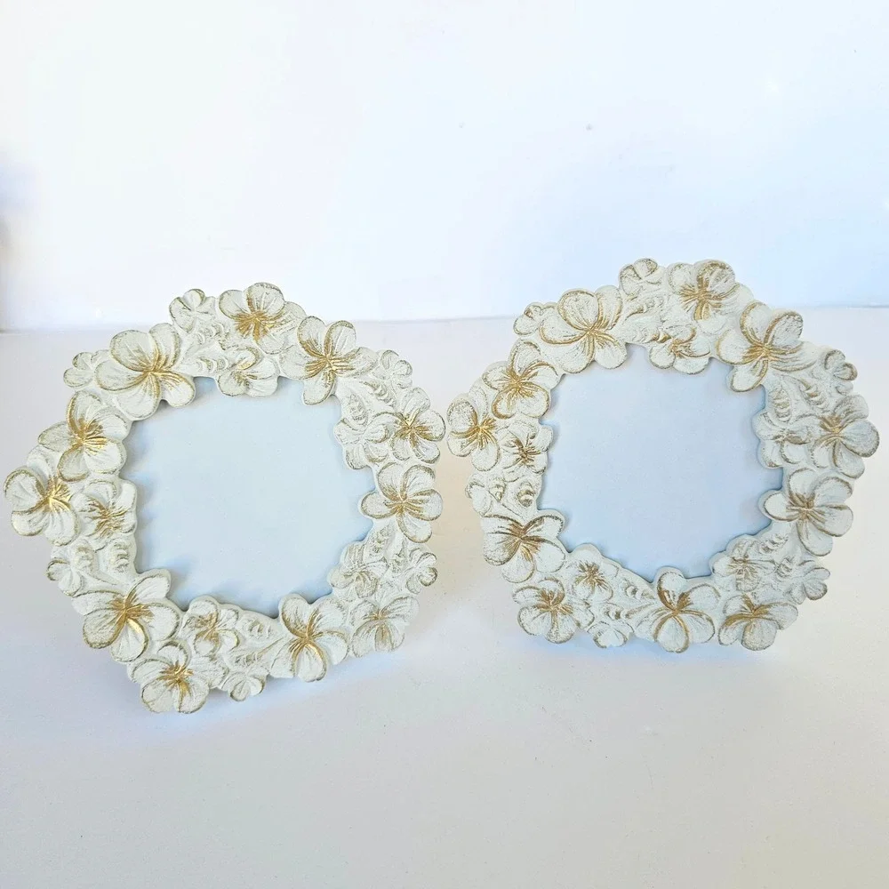 Set 2 White Gold Floral Plumeria Round Photo Frames Coastal Decor Shabby Chic‎